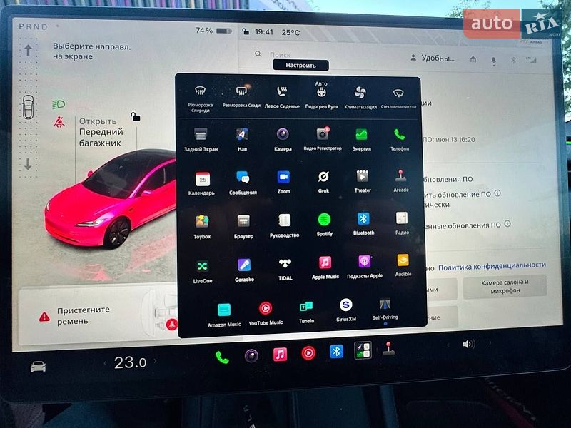 Седан Tesla Model 3 2024 в Києві