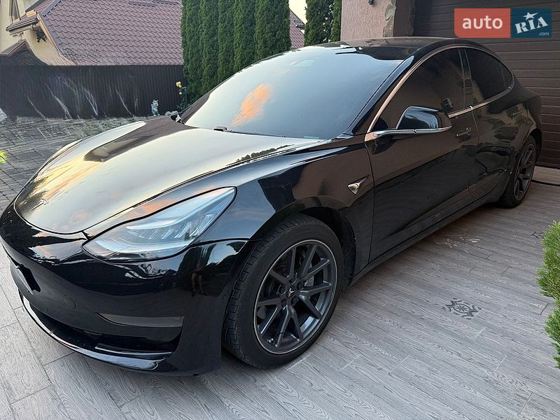Tesla Model 3 2018