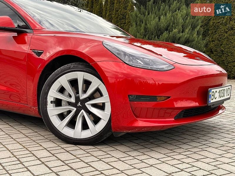 Седан Tesla Model 3 2023 в Самборе