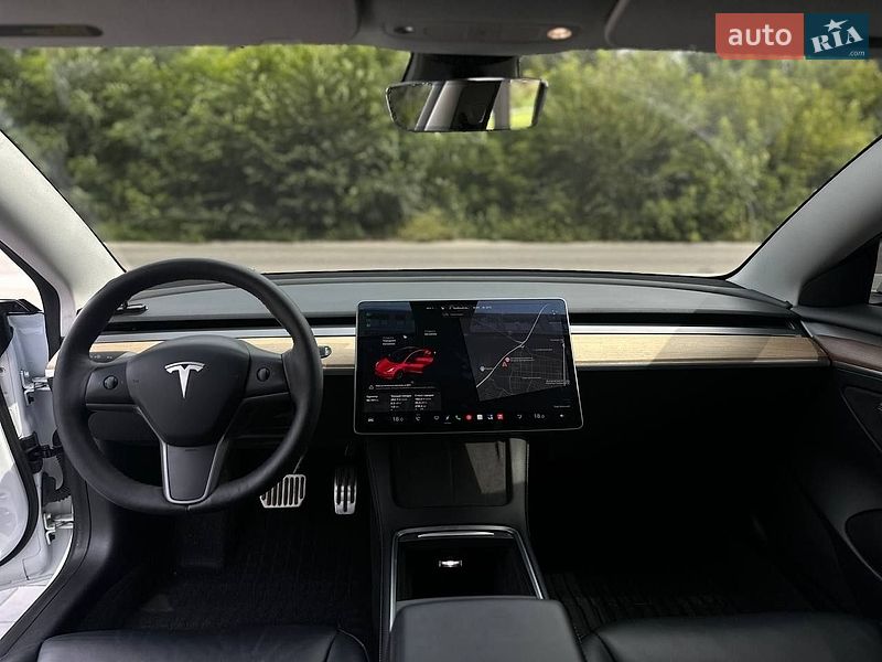 Седан Tesla Model 3 2021 в Дніпрі