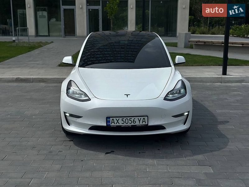 Седан Tesla Model 3 2021 в Дніпрі