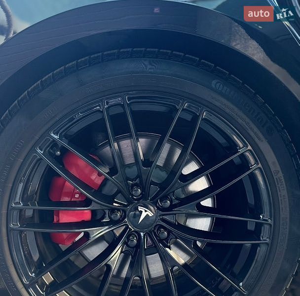 Седан Tesla Model 3 2021 в Івано-Франківську