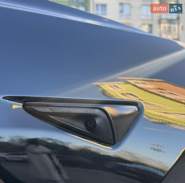 Седан Tesla Model 3 2021 в Івано-Франківську