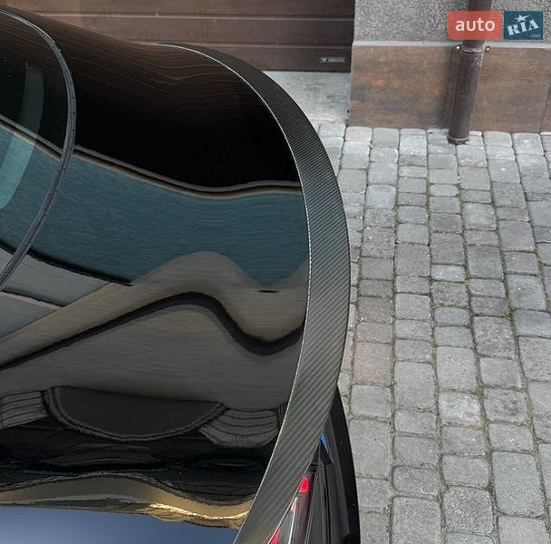 Седан Tesla Model 3 2021 в Івано-Франківську