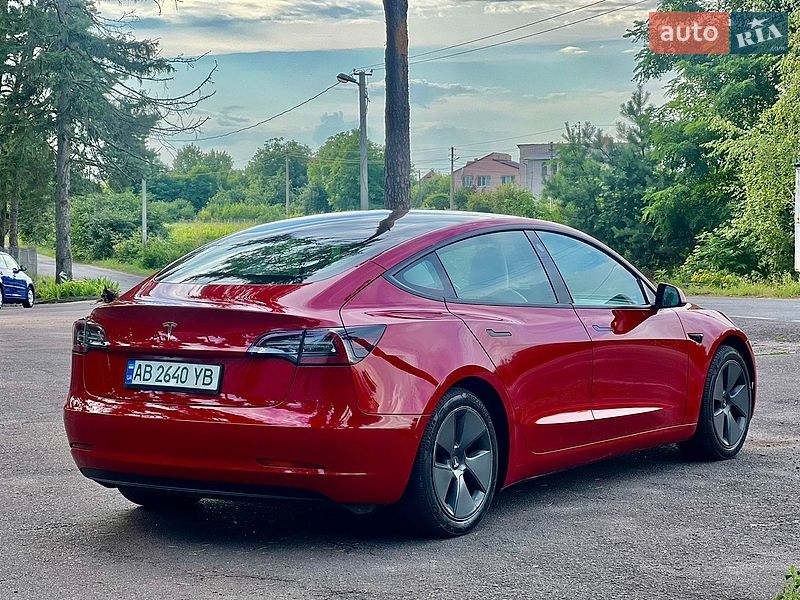 Седан Tesla Model 3 2021 в Вінниці