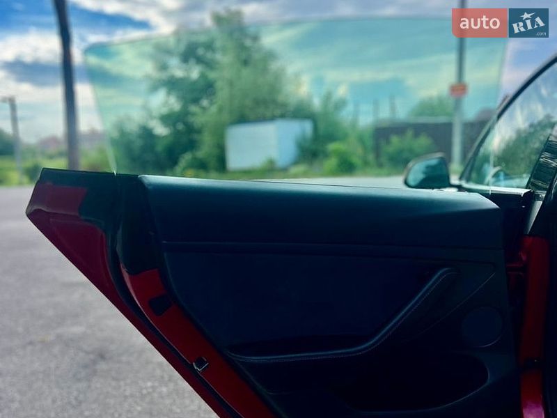 Седан Tesla Model 3 2021 в Вінниці