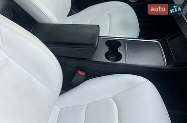 Седан Tesla Model 3 2021 в Вінниці