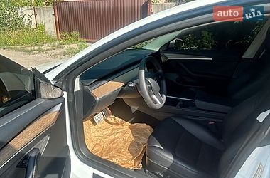 Седан Tesla Model 3 2023 в Дніпрі