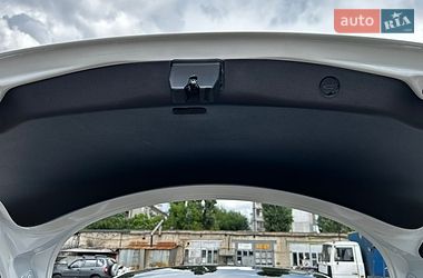 Седан Tesla Model 3 2023 в Дніпрі