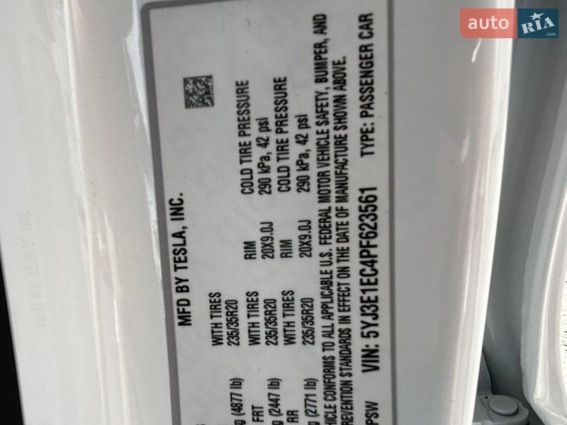 Седан Tesla Model 3 2023 в Дніпрі
