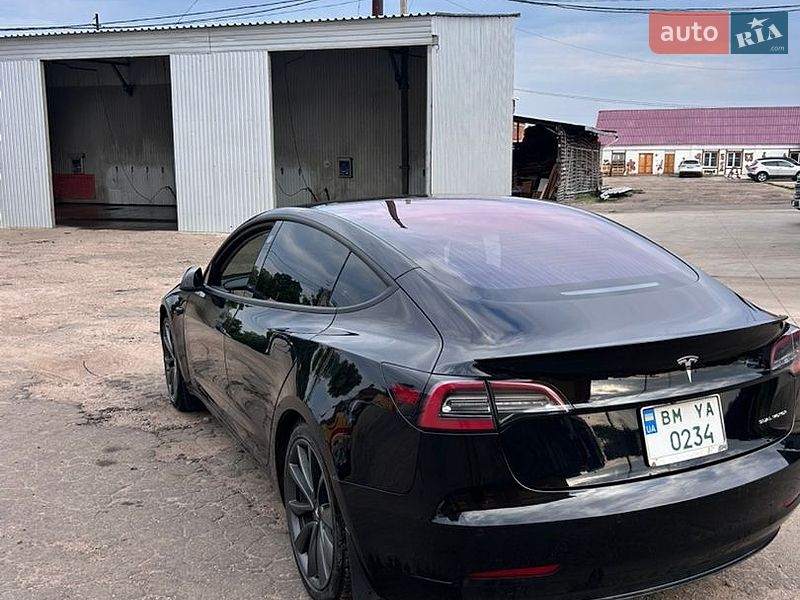 Седан Tesla Model 3 2018 в Сумах