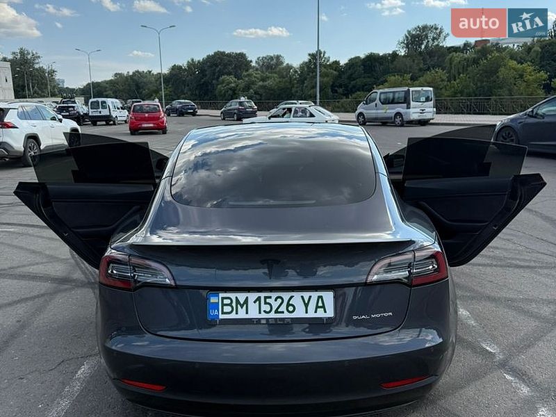 Седан Tesla Model 3 2021 в Сумах