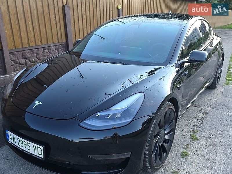 Седан Tesla Model 3 2021 в Києві