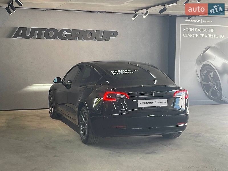 Седан Tesla Model 3 2023 в Одессе