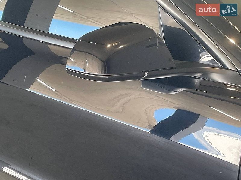 Седан Tesla Model 3 2023 в Одессе