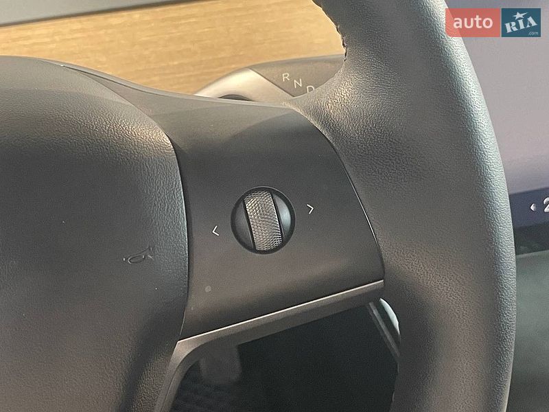 Седан Tesla Model 3 2023 в Одессе