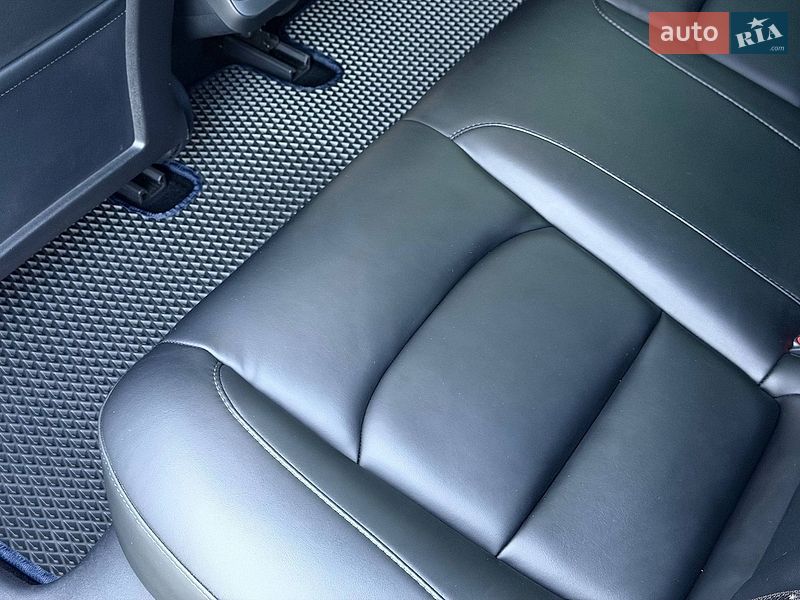 Седан Tesla Model 3 2022 в Кривому Розі