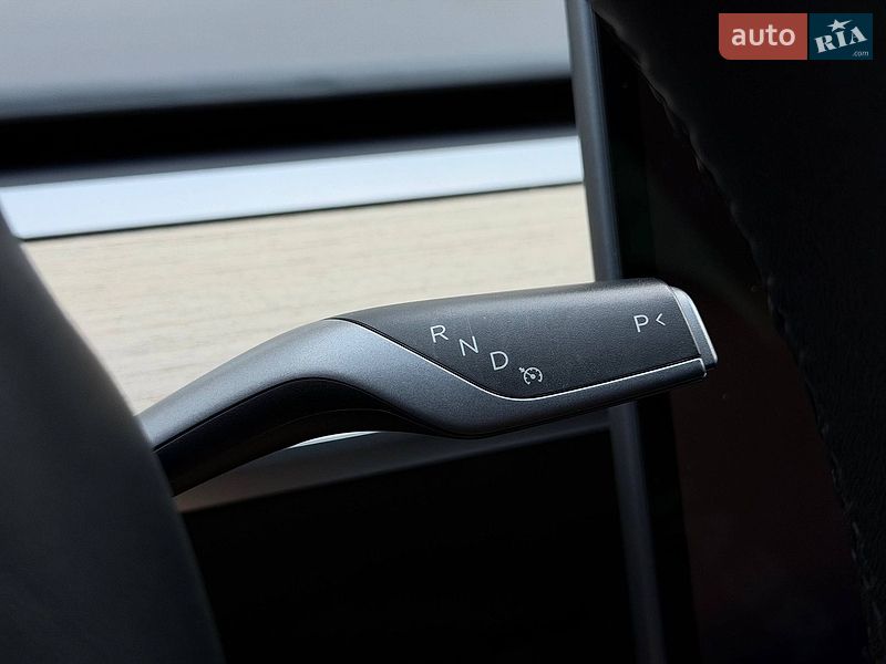 Седан Tesla Model 3 2022 в Кривом Роге