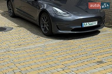 Седан Tesla Model 3 2022 в Києві