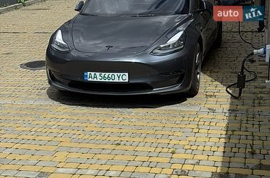 Седан Tesla Model 3 2022 в Києві