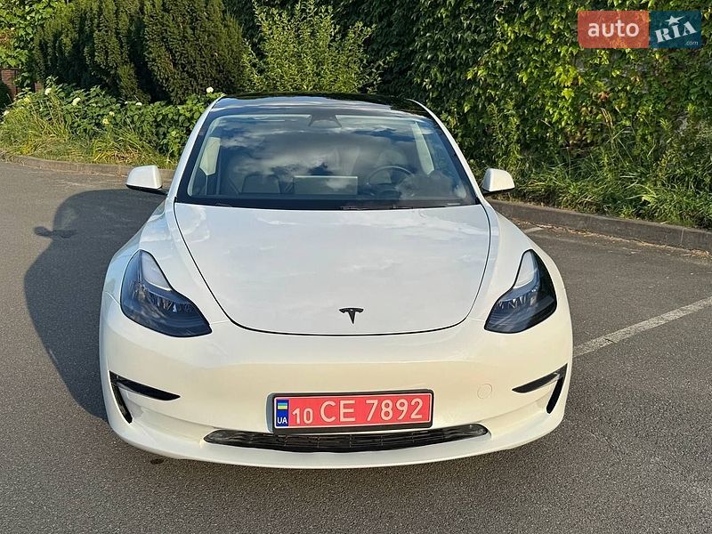 Седан Tesla Model 3 2023 в Киеве