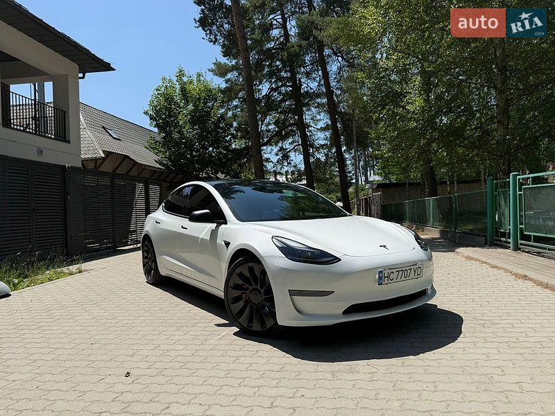 Tesla Model 3 2023