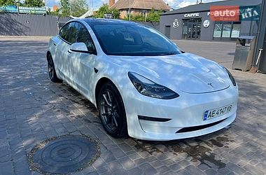 Седан Tesla Model 3 2021 в Кривому Розі
