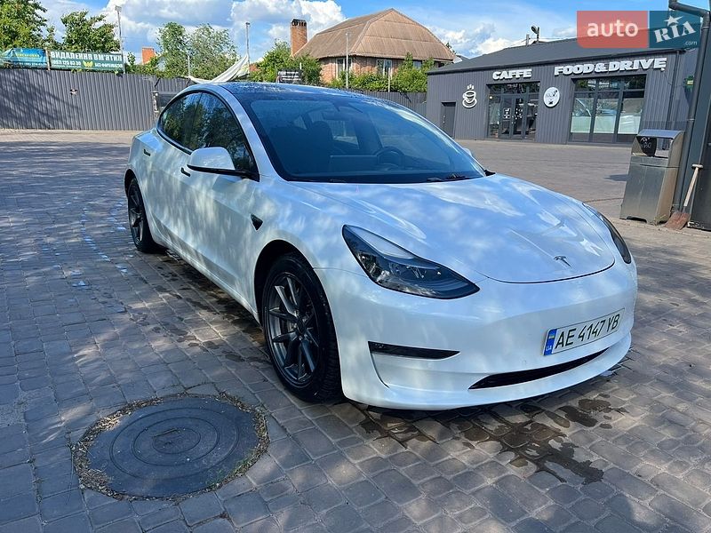 Tesla Model 3 2021