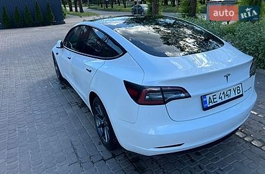 Седан Tesla Model 3 2021 в Кривом Роге