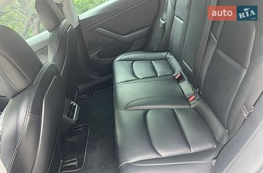 Седан Tesla Model 3 2021 в Кривому Розі