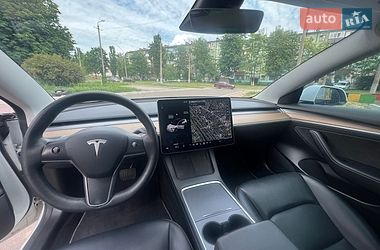 Седан Tesla Model 3 2021 в Кривому Розі