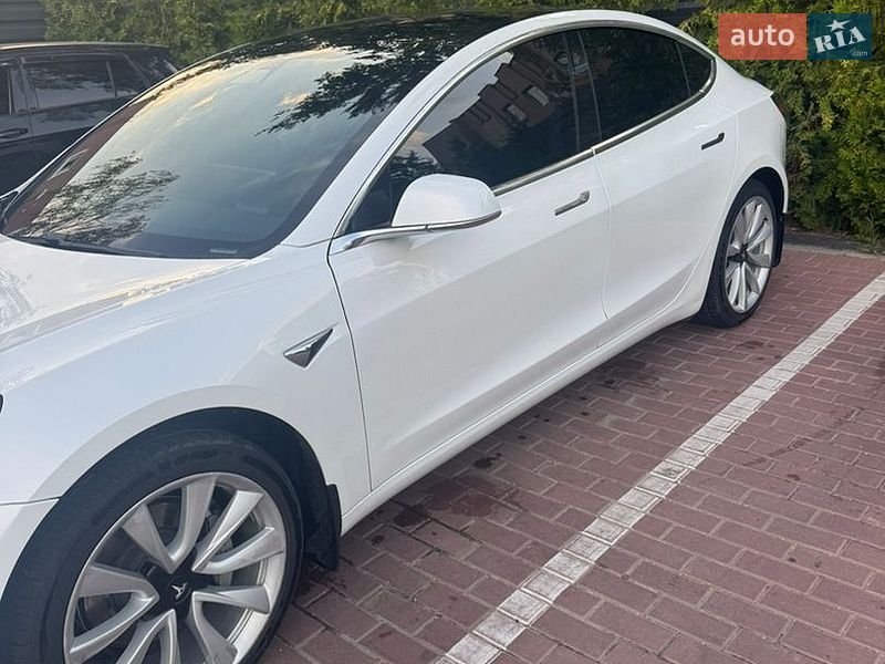 Седан Tesla Model 3 2019 в Черкасах фото 2 Седан Tesla Model 3 2019 в Черкасах