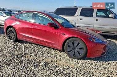 Седан Tesla Model 3 2024 в Львове