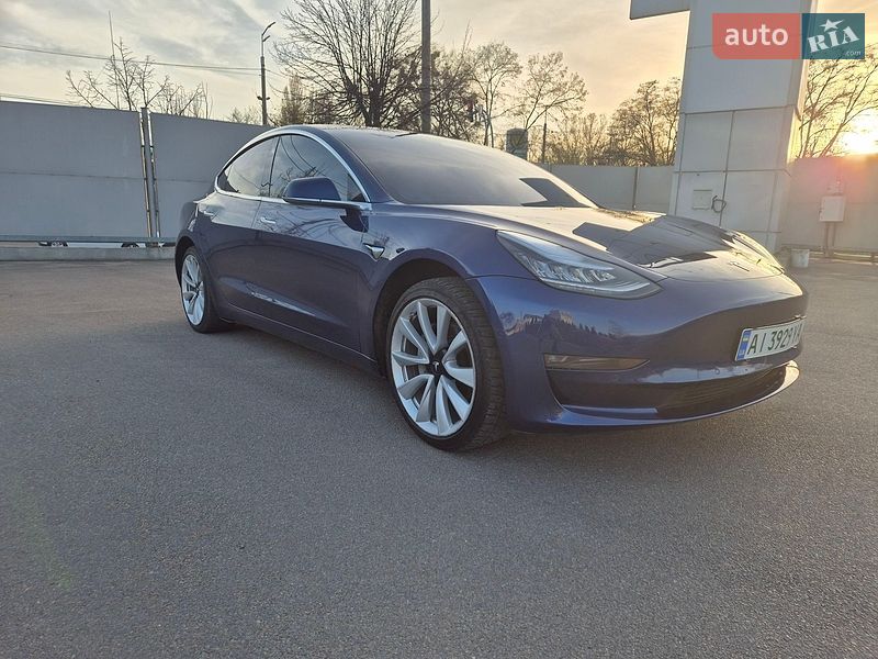 Tesla Model 3 2019