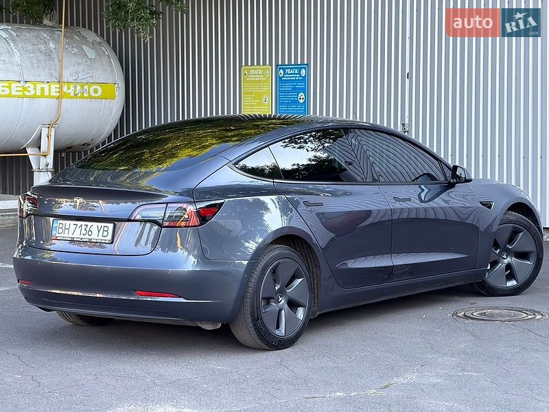 Седан Tesla Model 3 2022 в Одесі