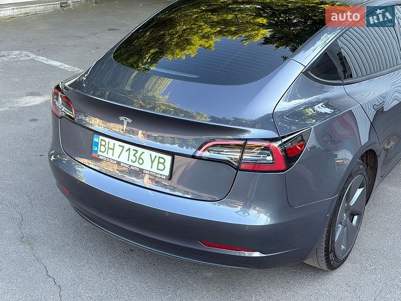 Седан Tesla Model 3 2022 в Одесі