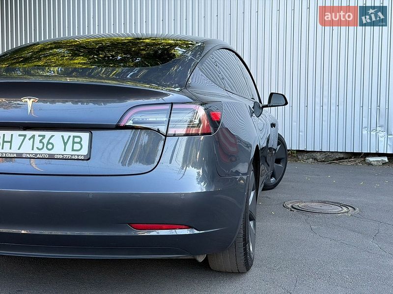 Седан Tesla Model 3 2022 в Одесі