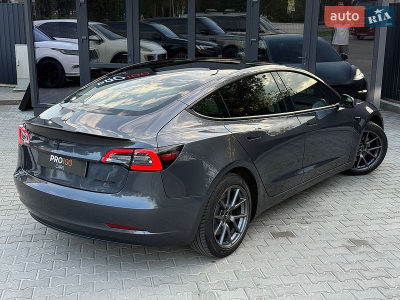 Седан Tesla Model 3 2022 в Киеве фото 19 Седан Tesla Model 3 2022 в Киеве