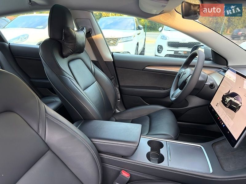 Седан Tesla Model 3 2022 в Киеве фото 34 Седан Tesla Model 3 2022 в Киеве