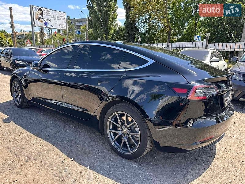 Седан Tesla Model 3 2019 в Николаеве