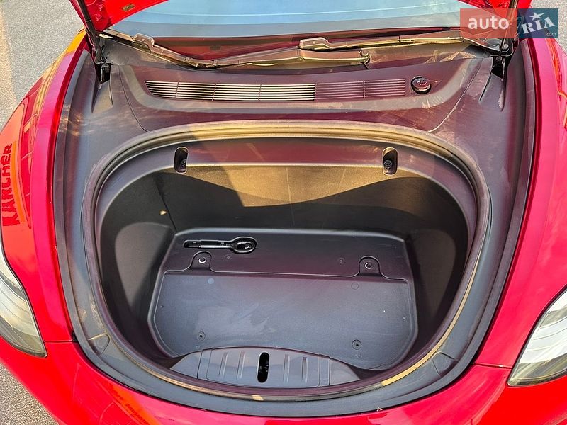 Седан Tesla Model 3 2019 в Білій Церкві