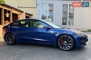 Седан Tesla Model 3 2023 в Харькове
