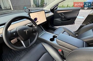 Седан Tesla Model 3 2023 в Харкові