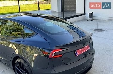 Седан Tesla Model 3 2024 в Луцке