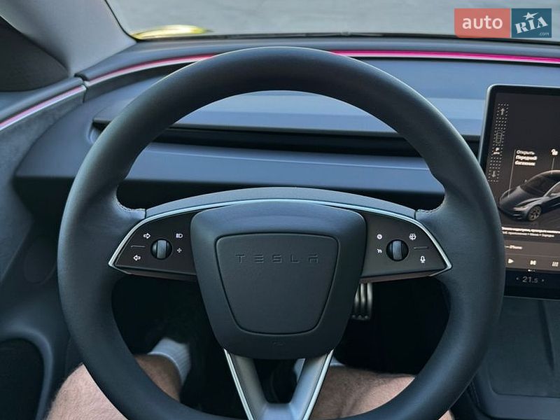 Седан Tesla Model 3 2024 в Луцке