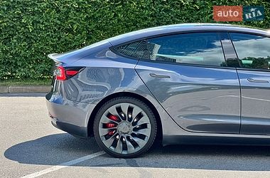 Седан Tesla Model 3 2021 в Києві