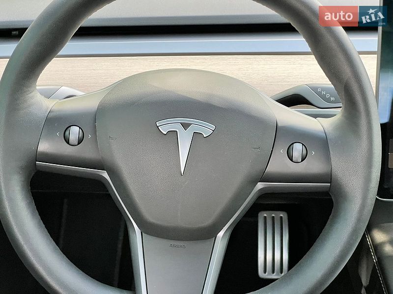 Седан Tesla Model 3 2021 в Києві