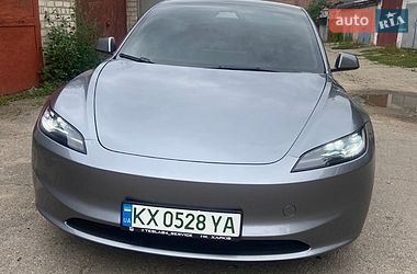 Седан Tesla Model 3 2025 в Харькове