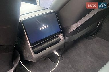 Седан Tesla Model 3 2025 в Львові