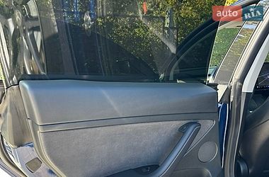 Седан Tesla Model 3 2021 в Львове